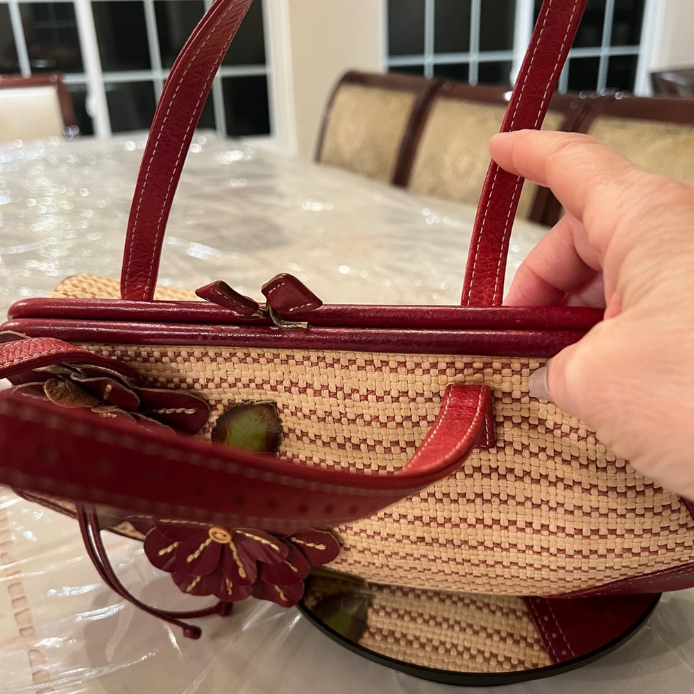 Vintage Isabella Fiore Floral Appliqué Woven Handbag – Unique Statement Bag - Picture 7 of 10